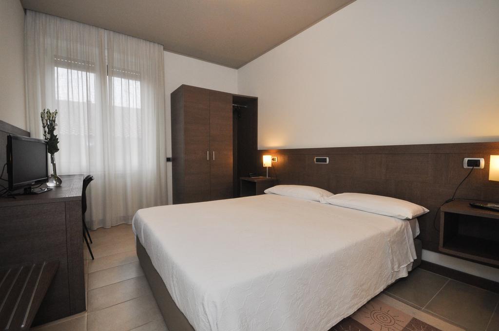 Albergo Sole Mariano Comense Exteriör bild