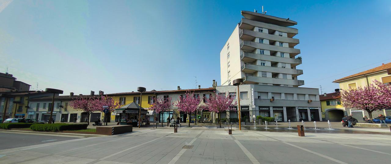 Albergo Sole Mariano Comense Exteriör bild